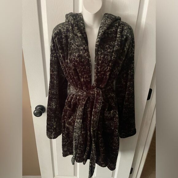 Cynthia Rowley Camo Leopard Print Hooded Robe Size Large - Picture 1 of 7